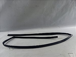 BORRACHA CONTORNO VIDRO DIANTEIRO ESQUERDO TOYOTA YARIS 2023