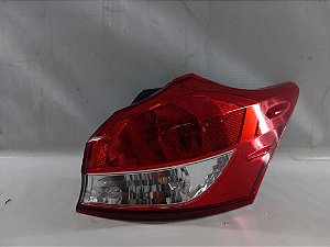 LANTERNA TRASEIRA DIREITA ORIGINAL TOYOTA YARIS HATCH 2019