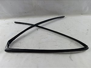 BORRACHA CONTORNO VIDRO TRASEIRO ESQUERDO YARIS HATCH 2019