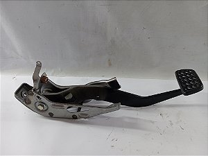 PEDAL FREIO COM BASE E CAVALETE TOYOTA YARIS 2019