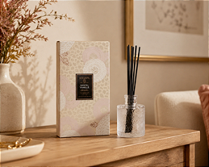 Difusor de Ambiente Santal Vanille 100 ml – Sofisticação e Fragrância Marcante para seus Ambientes | Casa de Lila