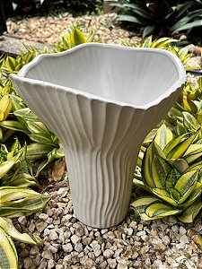 Vaso para Flores Forma Orgânica Off white acabamento Fosco 25,5 x 28 x 25,5 cm