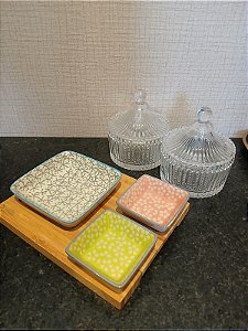 Petisqueira de cerâmica com bandeja de bambu - Kit 4 peças