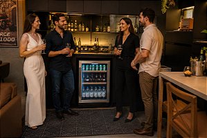 Cervejeira Tecno Vintage, abertura porta à direita, 136 litros, temp. - 5 a + 10 °C, Frost Free, Alarme, Sensor de Degelo, 220V - Casa de Lila