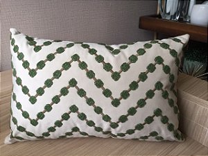 Almofadas veludo Bege c/ aplique + bordado fino Verde 35 x 52 cm