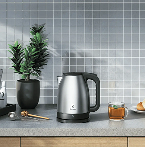 Chaleira Elétrica Electrolux Efficient EEK10 1,8L – Praticidade, Rapidez e Design Moderno | Casa de Lila