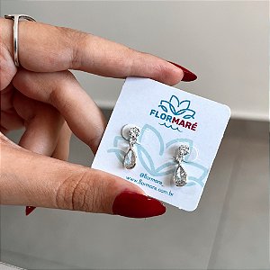 Brinco de Prata Ponto de Luz e Gota