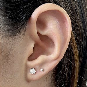 Brinco de Prata Mini Flor Renda Italiana