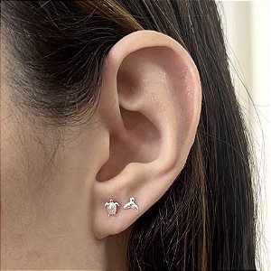 Brinco de Prata Mini Dupla Tartaruga e Rabo de Baleia