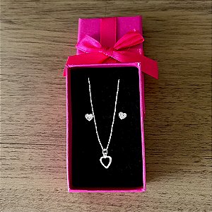 Kit de Prata Brincos + Colar Coração Vazado + Caixinha de Presente