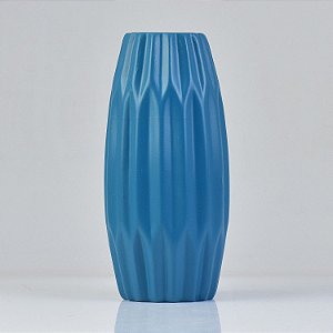 Vaso Azul Com Textura De Dobra em Cerâmica