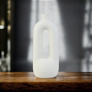 Vaso Garrafa Vazado Branco Médio em Cerâmica