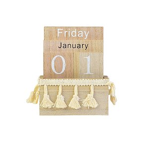 Calendário Cesto com Corda em Madeira