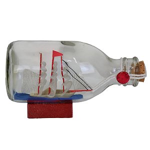 Garrafa De Vidro Com Barco Dentro P