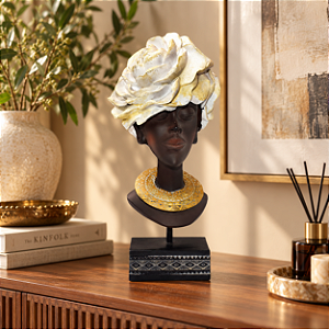 Escultura Decorativa Mulher com Flor
