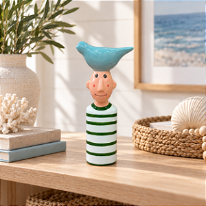 Enfeite Decorativo Personagem com Chapéu Azul