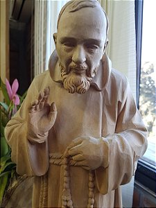 Padre Pio - 58 cm - Natural Peça única.