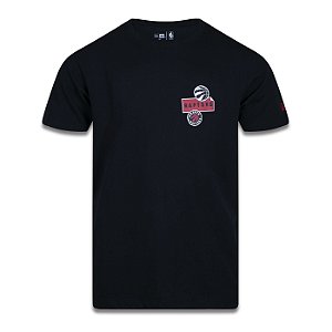 Camiseta New Era Toronto Raptors NBA Street Life Sticker