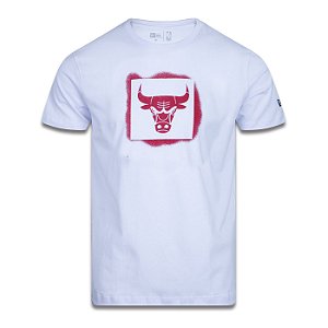 Camiseta New Era Chicago Bulls NBA Street Life Stencil
