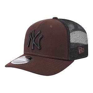 Boné New Era 970SS New York Yankees Stretch Mesh Marrom