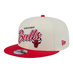 Boné New Era 950 Chicago Bulls 2 Tone Script Off White