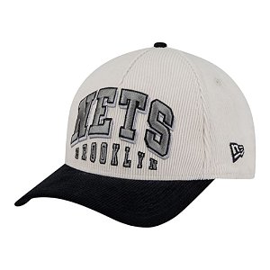 Boné New Era 940mc A-Frame Brooklyn Nets Sided Off White