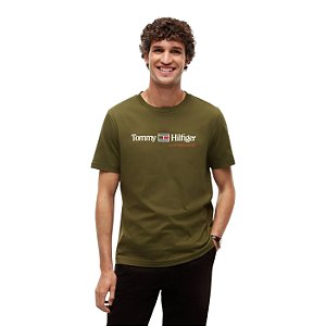 Camiseta Tommy Hilfiger Brand Love Masculino Verde Musgo