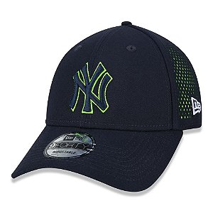 Boné New Era New York Yankees MLB 940 Tech Overlap Aba Curva