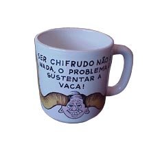 Caneca com Frase Homem Chifrudo Amigo da Onça (brincadeira)