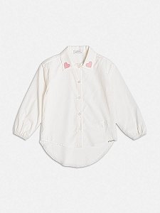 CAMISA INFANTIL COM PATCH CORACAO OFF WHITE MOMI