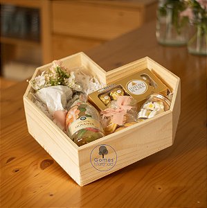 Caixa Coração em Madeira de Pinus G 36x40x10cm