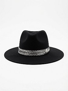 CHAPÉU FEDORA PRETO UNISSEX CORRENTE SETAS DUPLAS PRATEADAS ABA RETA 7,5 CM