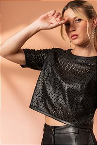 T-shirt de couro perfurada