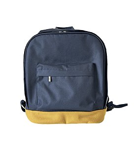 Mochila azul marinho