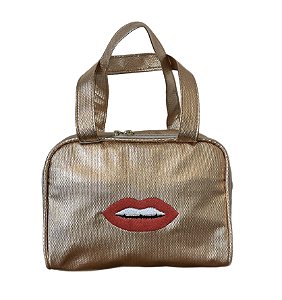 Malinha P cobre "boca"