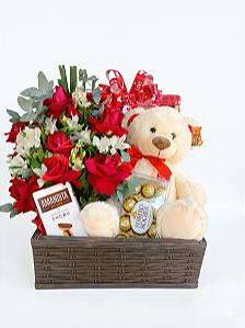 Mega Baú Com Flores< Chocolates & Urso Cupido