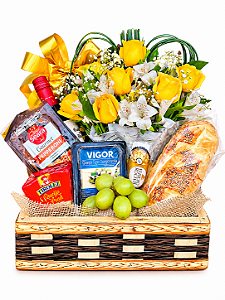 Luxuoso Baú de Queijos Vinho e Flores Para Você