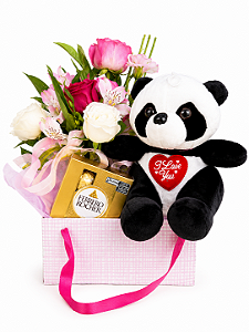 Arranjo Fofura de Flores Com Panda & Chocolate