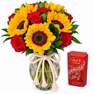Luxuoso Arranjo de Rosas e Girassois Com Chocolate Lindt