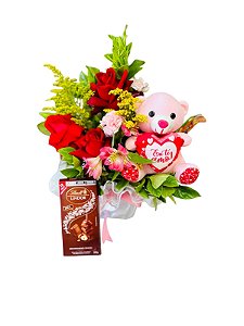 Arranjo de Rosas com Pelúcia e Barra Lindt