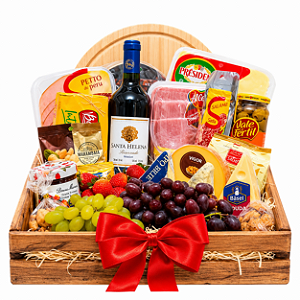 Cesta Especial Gourmet – Vinho & Queijos