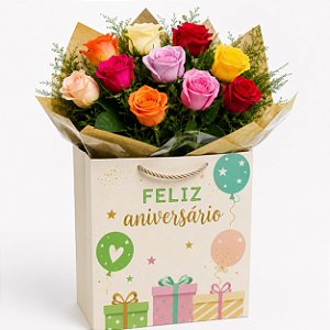 Kit Buquê Clássico de Rosas Coloridas na Sacola
