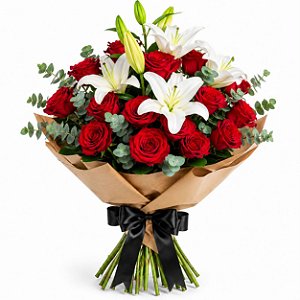 Buquê Paixão Intensa – Rosas Vermelhas & Lírios Brancos