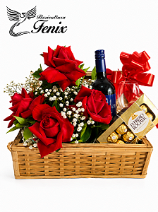 Luxuoso Baú com Rosas, Vinho e Chocolate