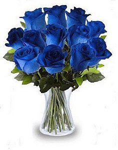 Arranjo de  12 Rosas Azul no vaso de vidro