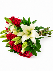Intenso Amor – Buquê de Lírios e Rosas Vermelhas