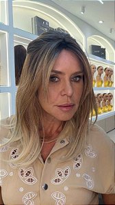Peruca Fibra Futura J. Aniston Ombré Loiro Mechas