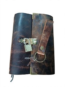 Caderno de Couro Legítimo com Cadeado A6
