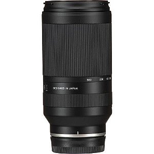 Lente TAMRON 70-300mm f/4.5-6.3 Di III RXD para Sony