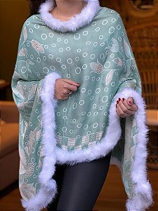 Poncho de Viscose Feminino - Verde Claro - Gola Branco